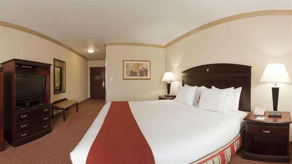 Holiday Inn Express & Suites Wharton By Ihg Exteriör bild