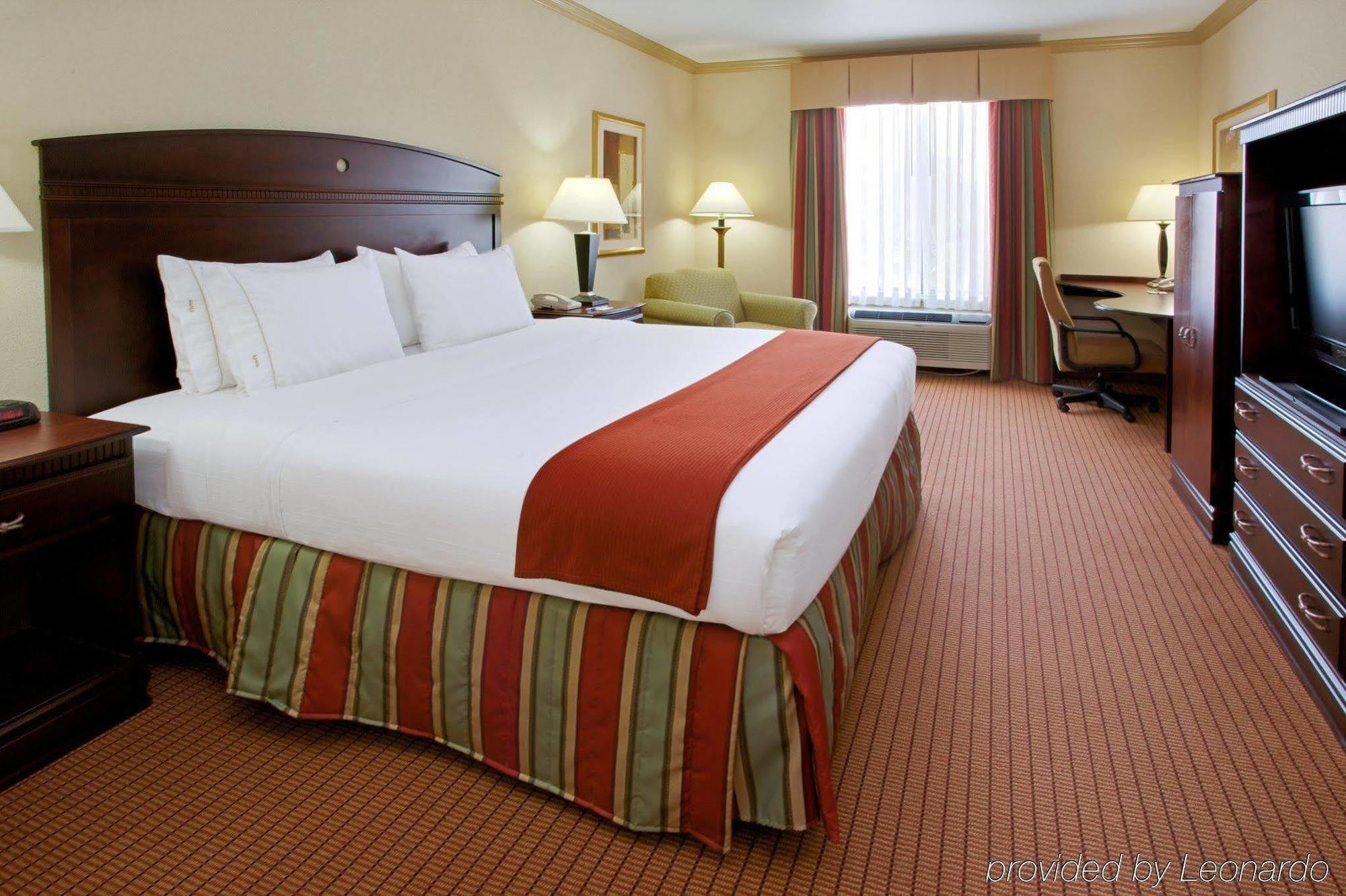 Holiday Inn Express & Suites Wharton By Ihg Exteriör bild